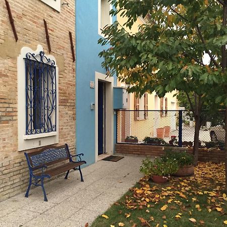 La Casa Della Cicogna Una Casa Al Mare Ideale Anche Per Gli Impegni Di Lavoro O Studio Villa Bellocchi Exteriör bild